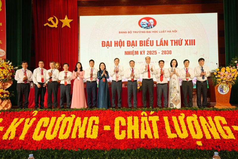 Đại hội đại biểu Đảng bộ Trường Đại học Luật HN: “Đoàn kết – Kỷ cương – Chất lượng – Phát triển”